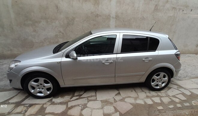 Opel Astra 2007, 172,000 km - 1.4 l - Bakı