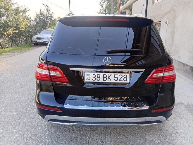 Mercedes ML 350 4MATIC 2011, 174,000 km - 3.5 л - Qusar