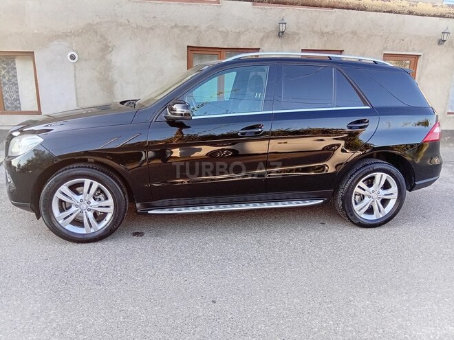 Mercedes ML 350 4MATIC 2011, 174,000 km - 3.5 л - Qusar