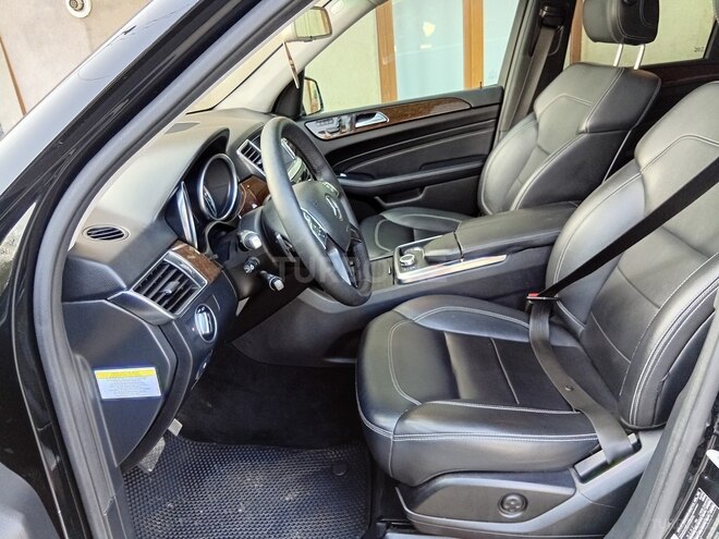 Mercedes ML 350 4MATIC 2011, 174,000 km - 3.5 л - Qusar