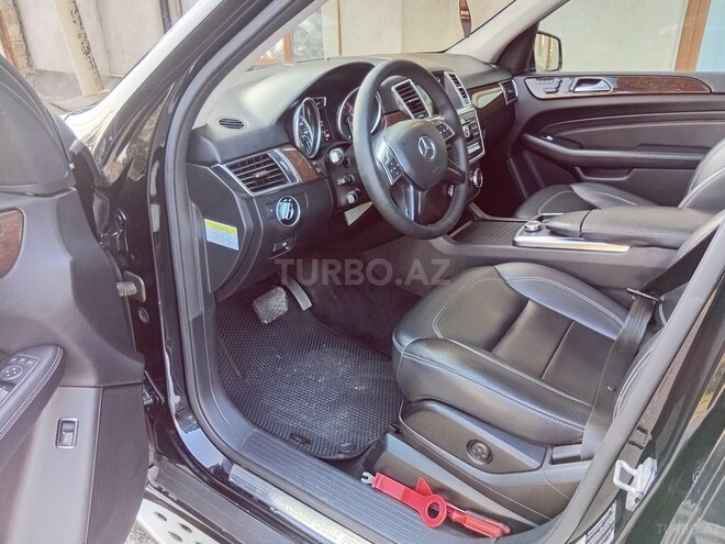 Mercedes ML 350 4MATIC 2011, 174,000 km - 3.5 л - Qusar
