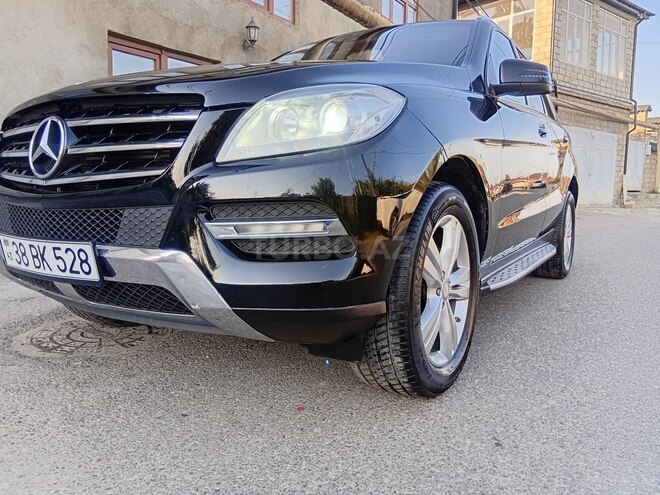 Mercedes ML 350 4MATIC 2011, 174,000 km - 3.5 л - Qusar