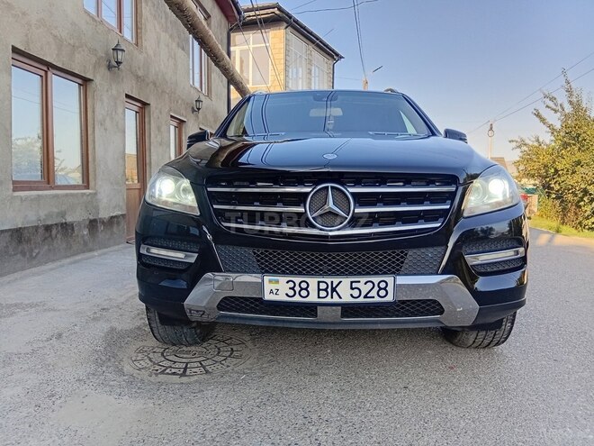 Mercedes ML 350 4MATIC 2011, 174,000 km - 3.5 л - Qusar
