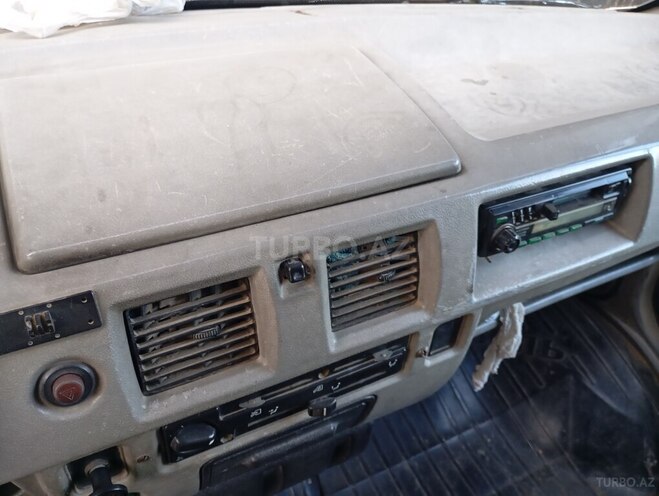GAZ 3302-744 2000, 300,000 km - 2.3 l - Tovuz