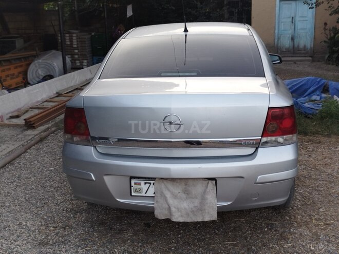Opel Astra 2008, 494,000 km - 1.3 l - Qusar
