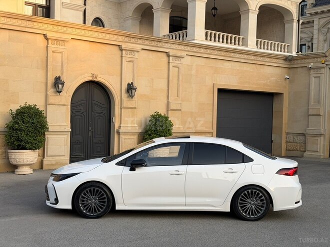 Toyota Corolla 2025, 13,000 km - 1.8 l - Bakı