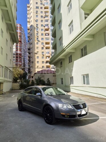 Volkswagen Passat 2006, 275,000 km - 2.0 l - Bakı