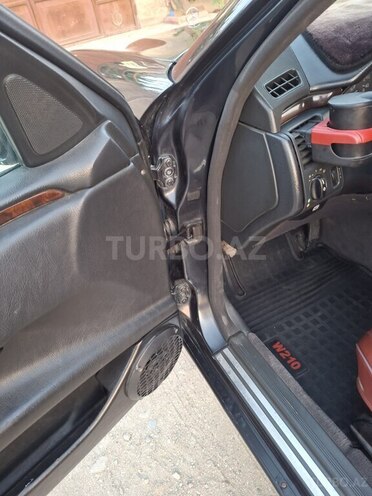 Mercedes E 200 1996, 542,002 km - 2.0 л - Bakı