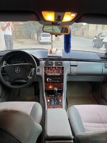 Mercedes E 200 1995, 480,000 km - 2.0 л - Bakı