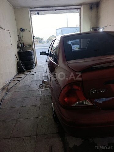 Ford Focus 2001, 188,000 km - 2.0 l - Bakı