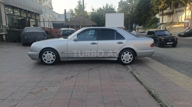 Mercedes E 240 1999, 499,999 km - 2.4 l - Bakı