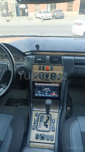 Mercedes E 240 1999, 499,999 km - 2.4 l - Bakı