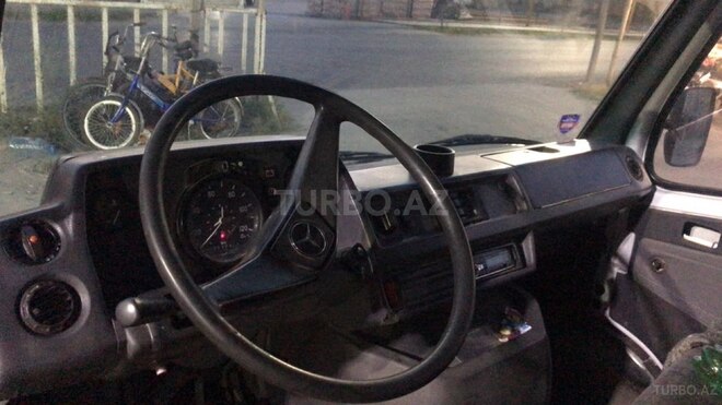 Mercedes 410 D 1993, 550,000 km - 2.3 л - Bakı