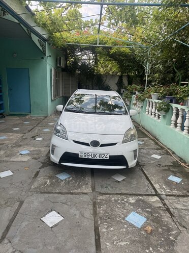 Toyota Prius 2015, 160,000 km - 1.8 л - Bakı