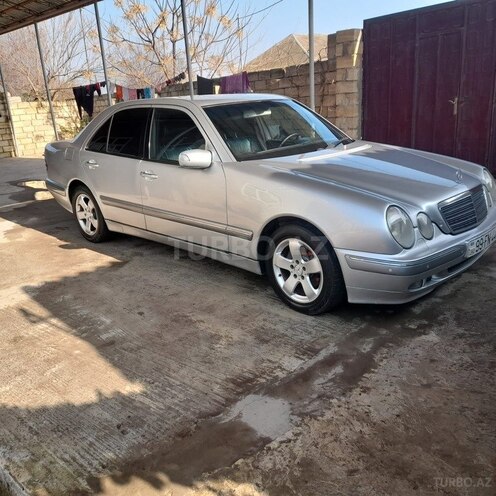 Mercedes E 240 2001, 382,000 km - 2.4 l - Cəlilabad