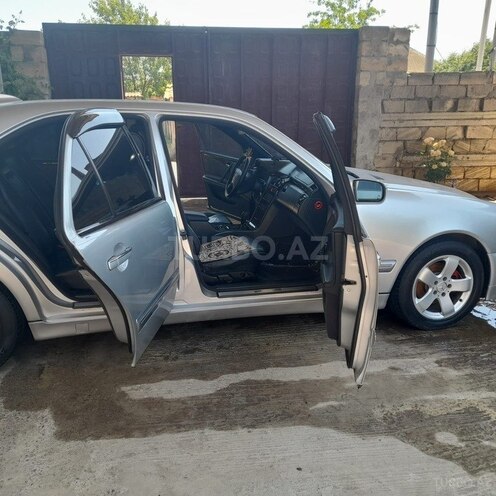 Mercedes E 240 2001, 382,000 km - 2.4 l - Cəlilabad
