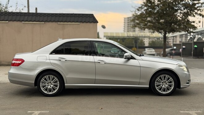 Mercedes E 250 2011, 332,000 km - 1.8 л - Gəncə