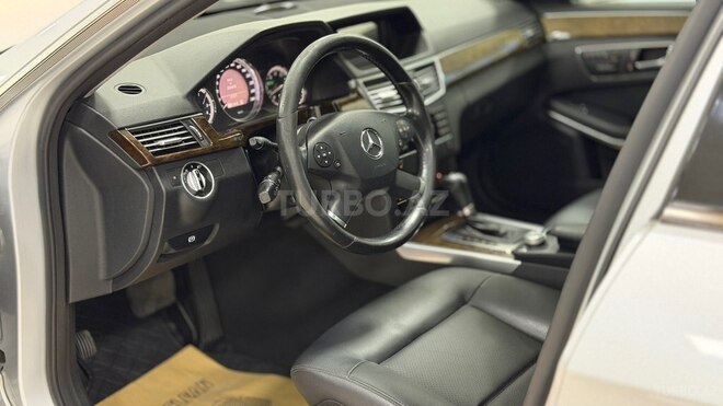 Mercedes E 250 2011, 332,000 km - 1.8 л - Gəncə
