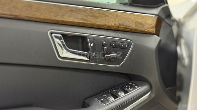 Mercedes E 250 2011, 332,000 km - 1.8 л - Gəncə