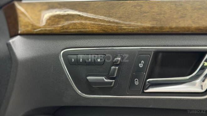 Mercedes E 250 2011, 332,000 km - 1.8 л - Gəncə