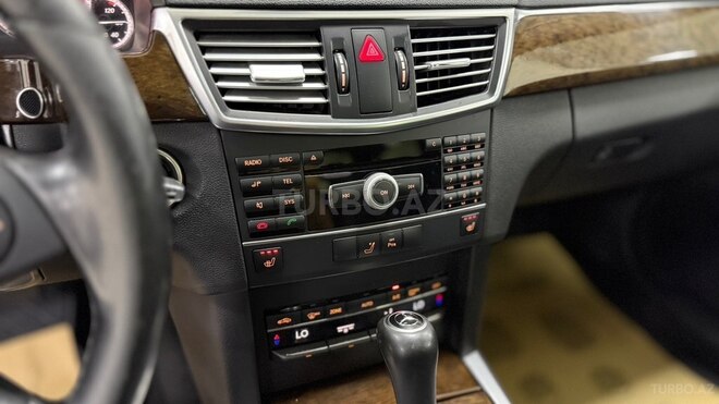 Mercedes E 250 2011, 332,000 km - 1.8 л - Gəncə