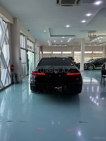 BMW 740 2024, 41,000 km - 3.0 l - Bakı