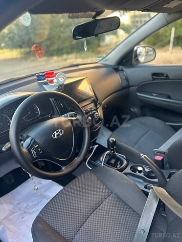 Hyundai i30 2009, 186,000 km - 1.4 л - Bakı