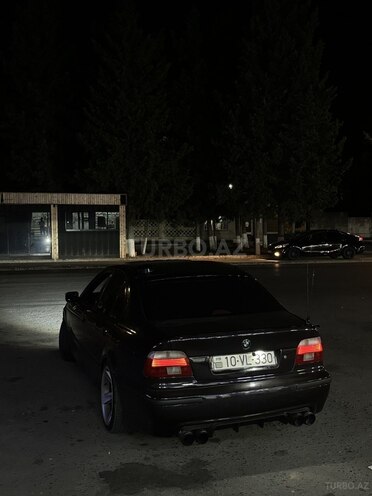 BMW 528 1999, 280,000 km - 2.8 l - Sumqayıt