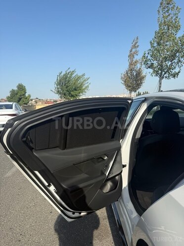 BMW 520 2023, 37,000 km - 2.0 l - Bakı