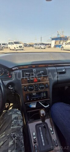 Mercedes E 200 1995, 380,000 km - 2.2 l - Bakı