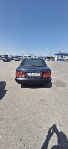 Mercedes E 200 1995, 380,000 km - 2.2 l - Bakı