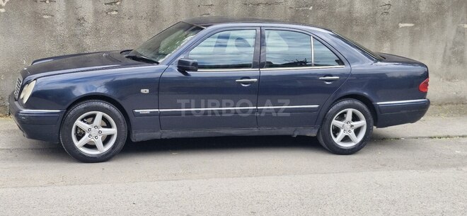 Mercedes E 200 1995, 380,000 km - 2.2 l - Bakı