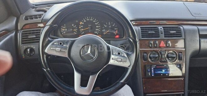 Mercedes E 200 1995, 380,000 km - 2.2 l - Bakı