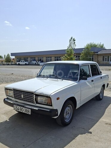 LADA (VAZ) 2107 2000, 150,000 km - 1.6 l - Salyan