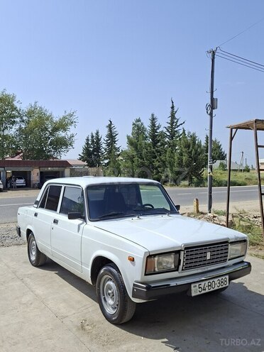 LADA (VAZ) 2107 2000, 150,000 km - 1.6 l - Salyan