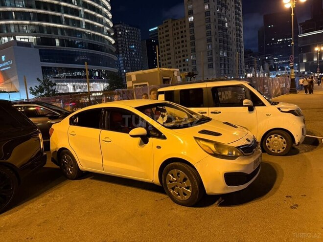 Kia Rio 2012, 450,000 km - 1.4 l - Bakı