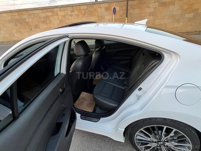 Hyundai Elantra 2018, 109,021 km - 1.6 л - Bakı