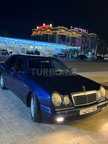 Mercedes E 240 1999, 560,000 km - 2.4 л - Lənkəran