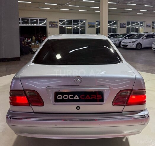 Mercedes E 240 1999, 333,222 km - 2.6 l - Sumqayıt