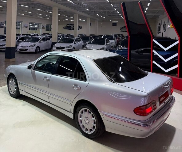 Mercedes E 240 1999, 333,222 km - 2.6 l - Sumqayıt