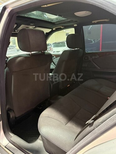 Mercedes E 240 1999, 333,222 km - 2.6 l - Sumqayıt