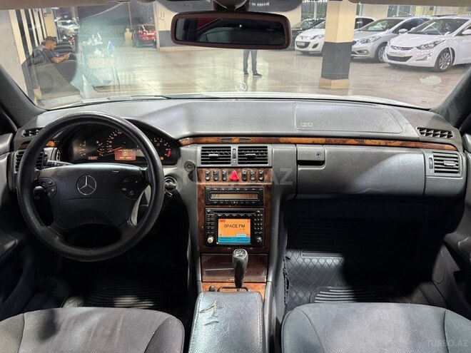 Mercedes E 240 1999, 333,222 km - 2.6 l - Sumqayıt