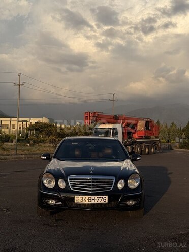 Mercedes E 320 2008, 350,000 km - 3.0 l - Qax