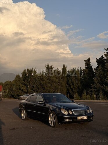 Mercedes E 320 2008, 350,000 km - 3.0 l - Qax