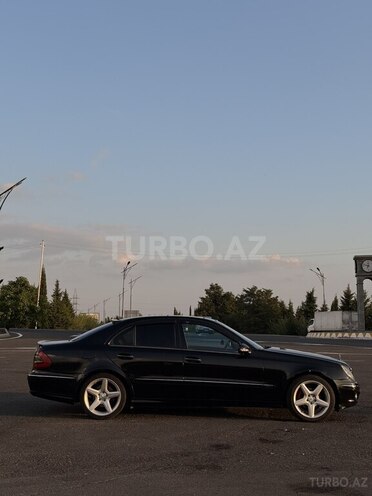Mercedes E 320 2008, 350,000 km - 3.0 l - Qax