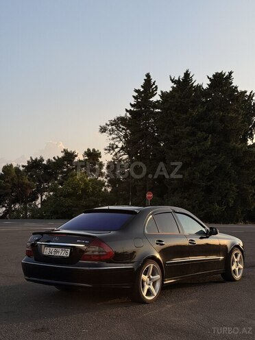 Mercedes E 320 2008, 350,000 km - 3.0 l - Qax