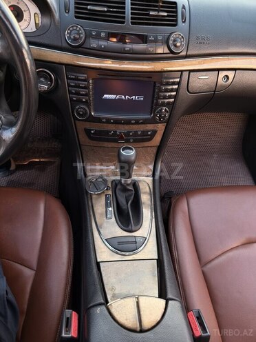 Mercedes E 320 2008, 350,000 km - 3.0 l - Qax