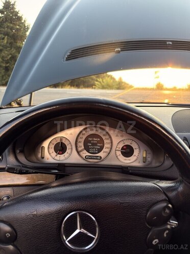 Mercedes E 320 2008, 350,000 km - 3.0 l - Qax
