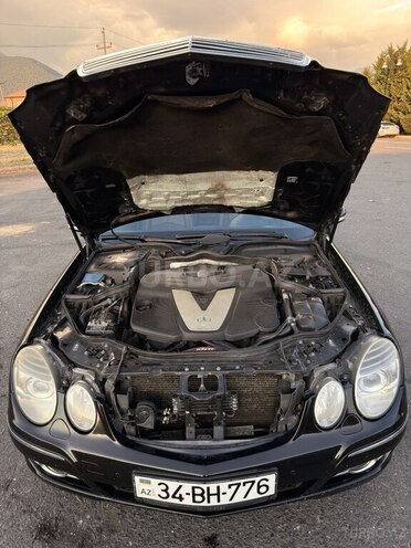 Mercedes E 320 2008, 350,000 km - 3.0 l - Qax