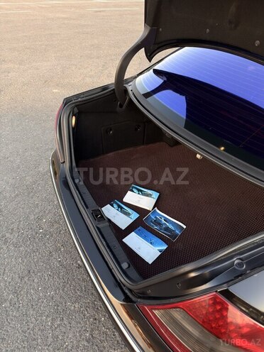 Mercedes E 320 2008, 350,000 km - 3.0 l - Qax